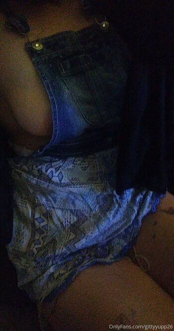 CalliiRae / gittyyupp26 nude photo #22