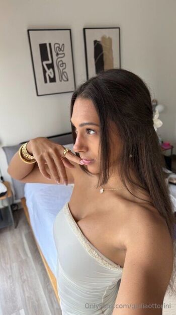 Giulia Ottorin / giuliaottorini / giuliaaottorini nude photo #17