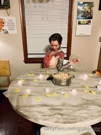 Gizbangg / gizbanggg nude photo #19