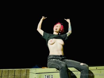 Gizbangg / gizbanggg nude photo #24