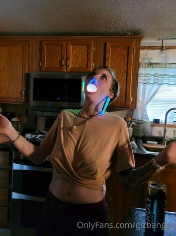 Gizbangg / gizbanggg nude photo #31