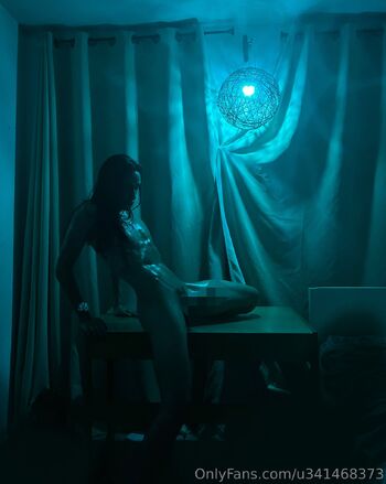 TheGlisteningOn / glisteningone nude photo #9