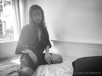 TheGlisteningOn / glisteningone nude photo #13