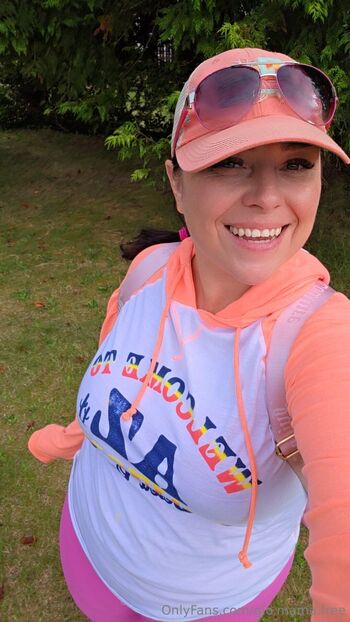 Glo Fre / glo.mama.free nude photo #34