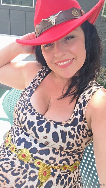 Glo Fre / glo.mama.free nude photo #39