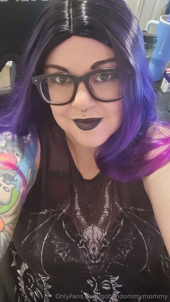 Goblin Dommy Momm / goblindommymommy nude photo #2