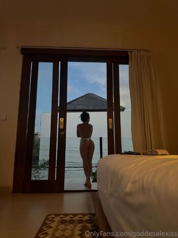 Alexis Reeds Fee / goddesalexiss nude photo #1