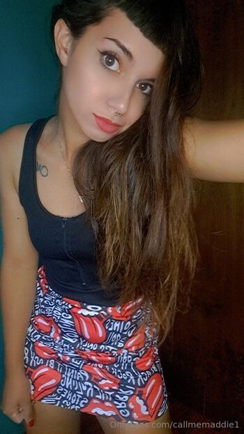 Maddi / goddess_madd nude photo #24