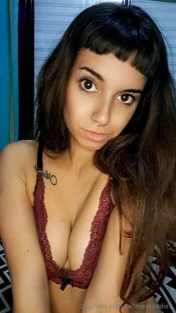 Maddi / goddess_madd nude photo #32