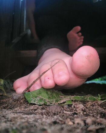 Goddess Aubr / goddessaubrislav / earthlysoles2 / earthlytoes nude photo #12