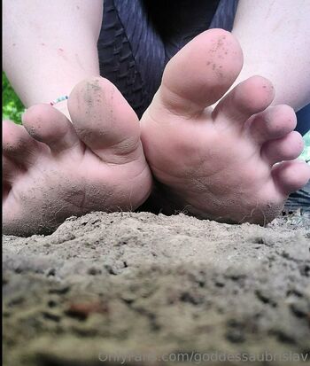 Goddess Aubr / goddessaubrislav / earthlysoles2 / earthlytoes nude photo #29