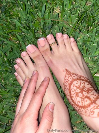 Iris Iv / goddessirisivy nude photo #13