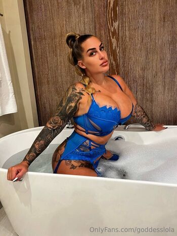 Ready to ruin yo / goddesslola nude photo #9