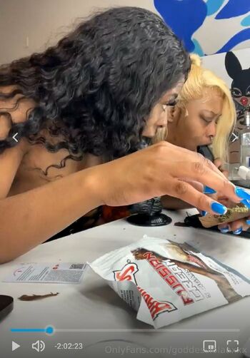 Goddess Lolaa / goddesslolaaxxx nude photo #20