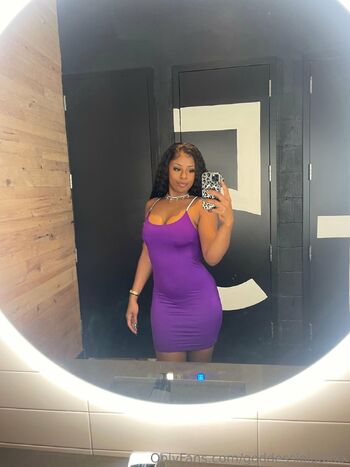 Goddess Lolaa / goddesslolaaxxx nude photo #25