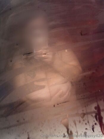 Miss / goddessmissy420 nude photo #5