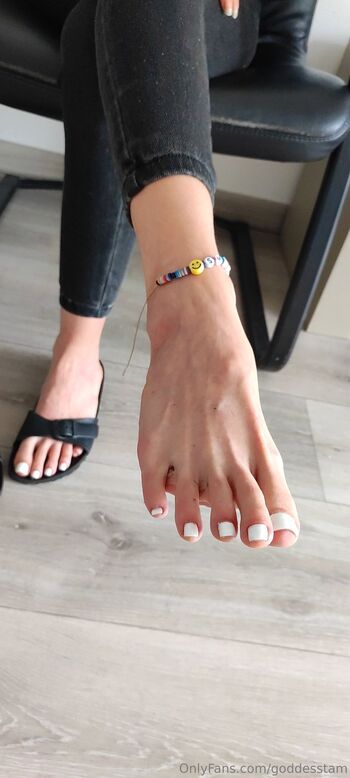 GoddessTa / goddesstam / feet-queentam / feetlqueentam nude photo #2