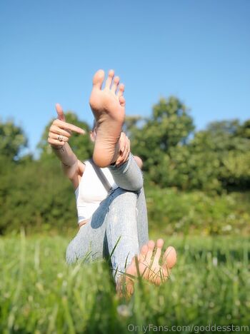 GoddessTa / goddesstam / feet-queentam / feetlqueentam nude photo #10