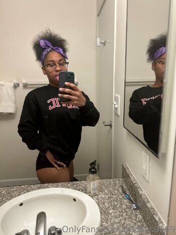 GODDES / godess9669 / lightskyngoddess / goddess30469 nude photo #17