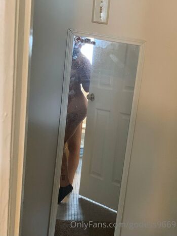 GODDES / godess9669 / lightskyngoddess / goddess30469 nude photo #32