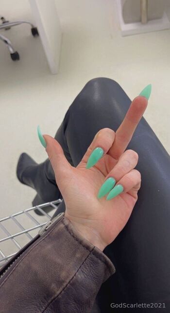 𝙇𝙚𝙨𝙗𝙞𝙖𝙣 𝙂𝙤𝙙 𝙎𝙘𝙖𝙧𝙡𝙚𝙩𝙩 / godscarlette nude photo #19