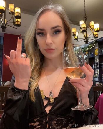 𝙇𝙚𝙨𝙗𝙞𝙖𝙣 𝙂𝙤𝙙 𝙎𝙘𝙖𝙧𝙡𝙚𝙩𝙩 / godscarlette nude photo #30