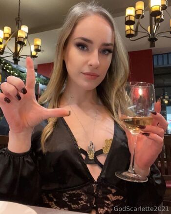 𝙇𝙚𝙨𝙗𝙞𝙖𝙣 𝙂𝙤𝙙 𝙎𝙘𝙖𝙧𝙡𝙚𝙩𝙩 / godscarlette nude photo #31