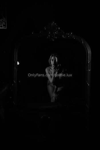 Goldie.lu / goldie.lux / goldieloxlux nude photo #4