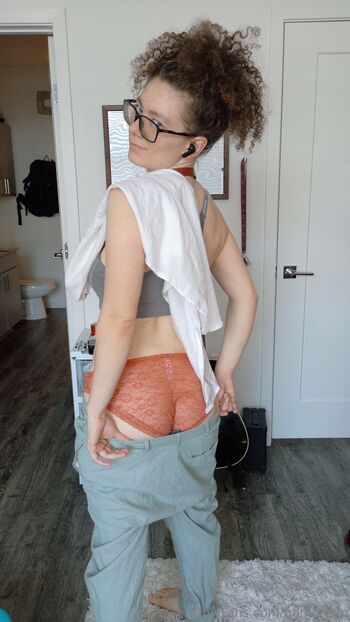 Ash Westfal / gomoreup nude photo #6