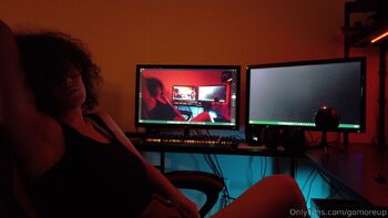 Ash Westfal / gomoreup nude photo #19