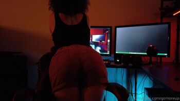 Ash Westfal / gomoreup nude photo #21