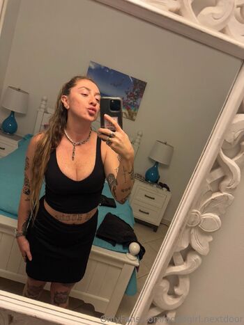 Chloë / goodgirl.nextdoor nude photo #10