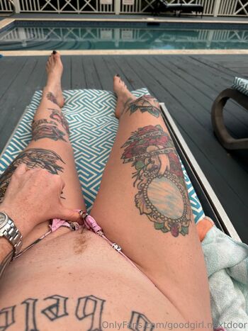 Chloë / goodgirl.nextdoor nude photo #13