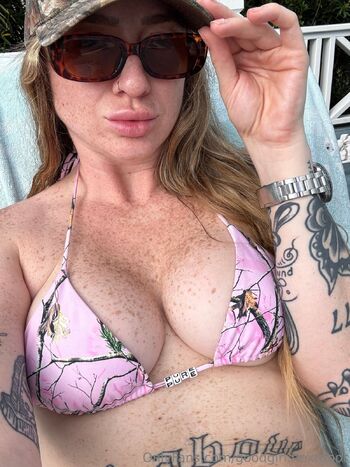 Chloë / goodgirl.nextdoor nude photo #14