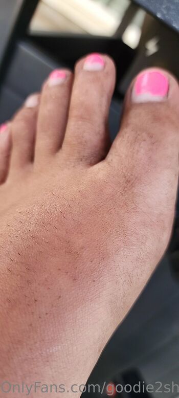 Shelby Kinkste / goodie2shoes7 nude photo #1