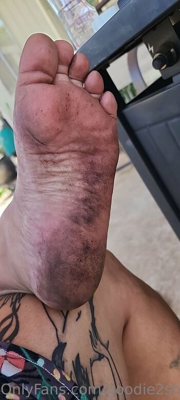 Shelby Kinkste / goodie2shoes7 nude photo #2