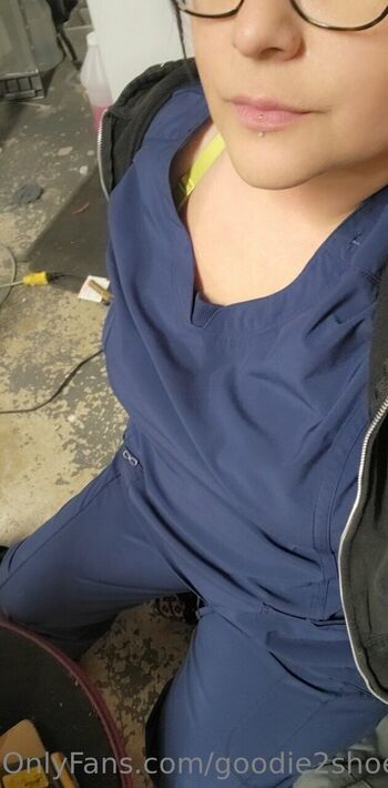 Shelby Kinkste / goodie2shoes7 nude photo #5