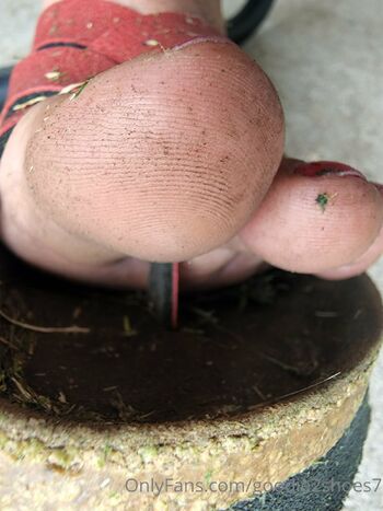 Shelby Kinkste / goodie2shoes7 nude photo #8