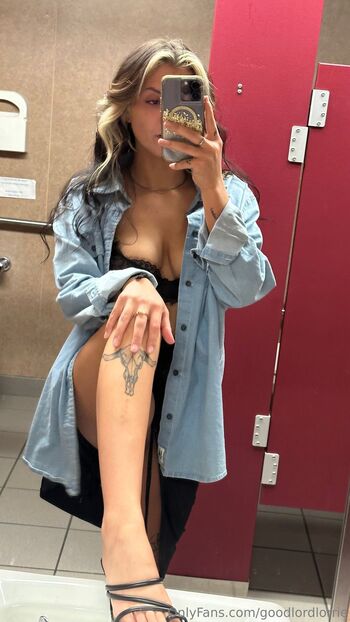 GOODLORDLORRI / goodlordlorrie / vannvagabond nude photo #6