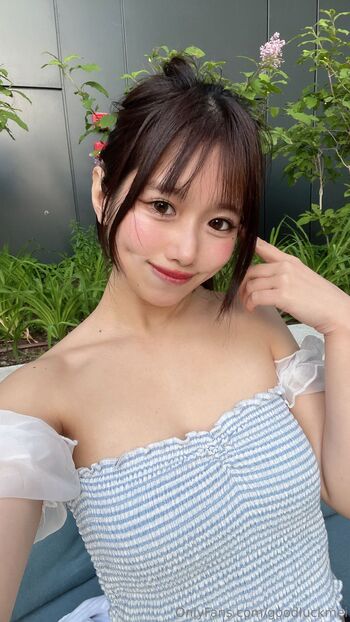 Me / goodluckmei nude photo #9