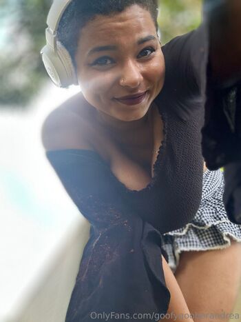 AndreaBellor / goofygooberandrea nude photo #23