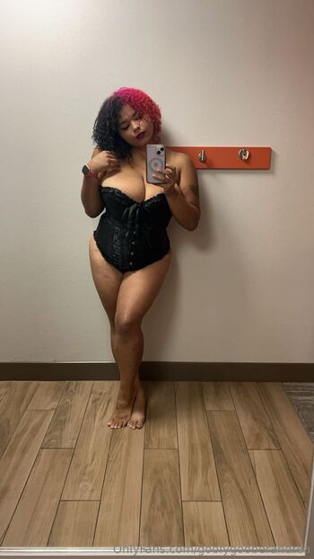 AndreaBellor / goofygooberandrea nude photo #26