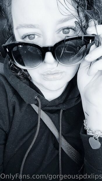 Ry / gorgeouspdxlips nude photo #21