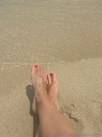 gorgeouspedi nude photo #7