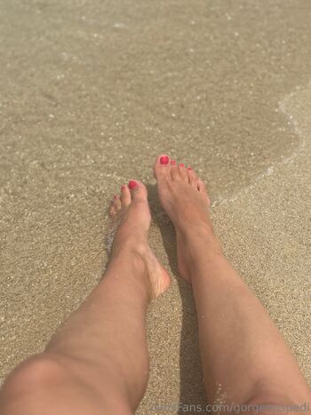 gorgeouspedi nude photo #9