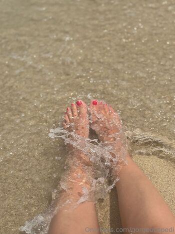 gorgeouspedi nude photo #11