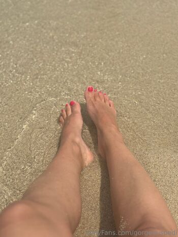 gorgeouspedi nude photo #13