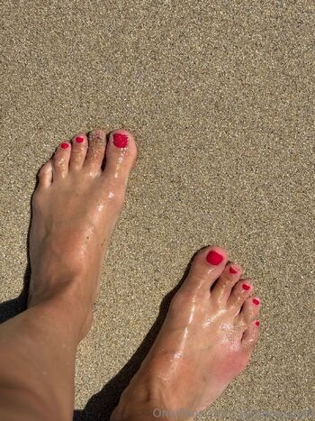 gorgeouspedi nude photo #17