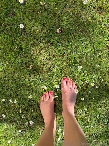 gorgeouspedi nude photo #18