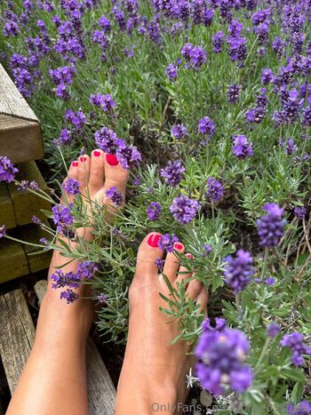 gorgeouspedi nude photo #25